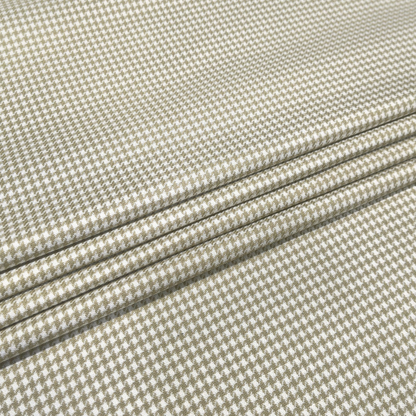 58% Polyester, 31% Viscose, 11% Linen